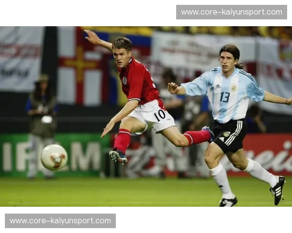 地中海的荣耀之战：当亚平宁蓝遇上马耳他红，一场超越胜负的足球盛宴